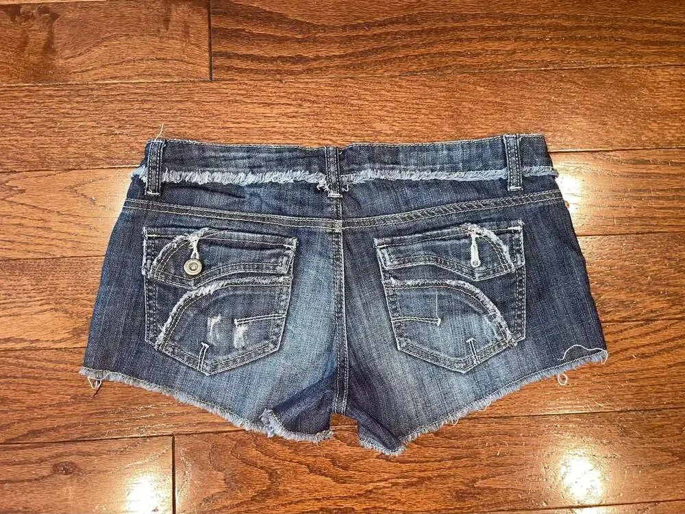 Blue Asphalt Y2K Low Rise Denim Women’s Small Distressed Dark Wash Micro‎ Shorts